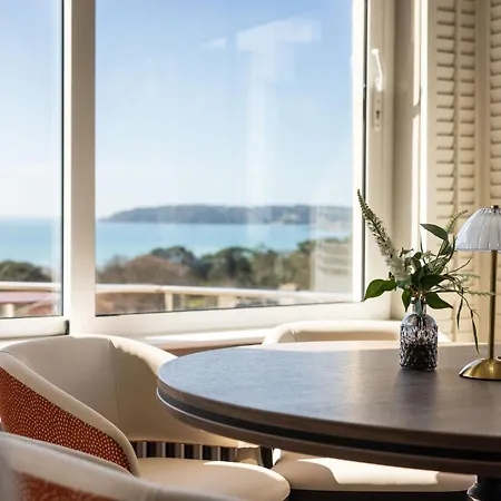 Cristina Hotel 4*