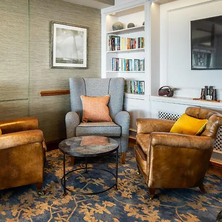 Hotel Cristina 4*