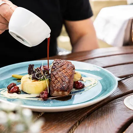 Cristina 4* St Lawrence