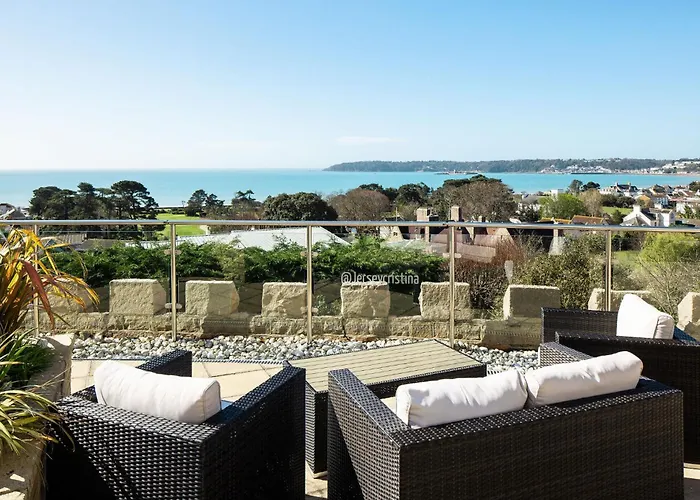 Cristina St Lawrence